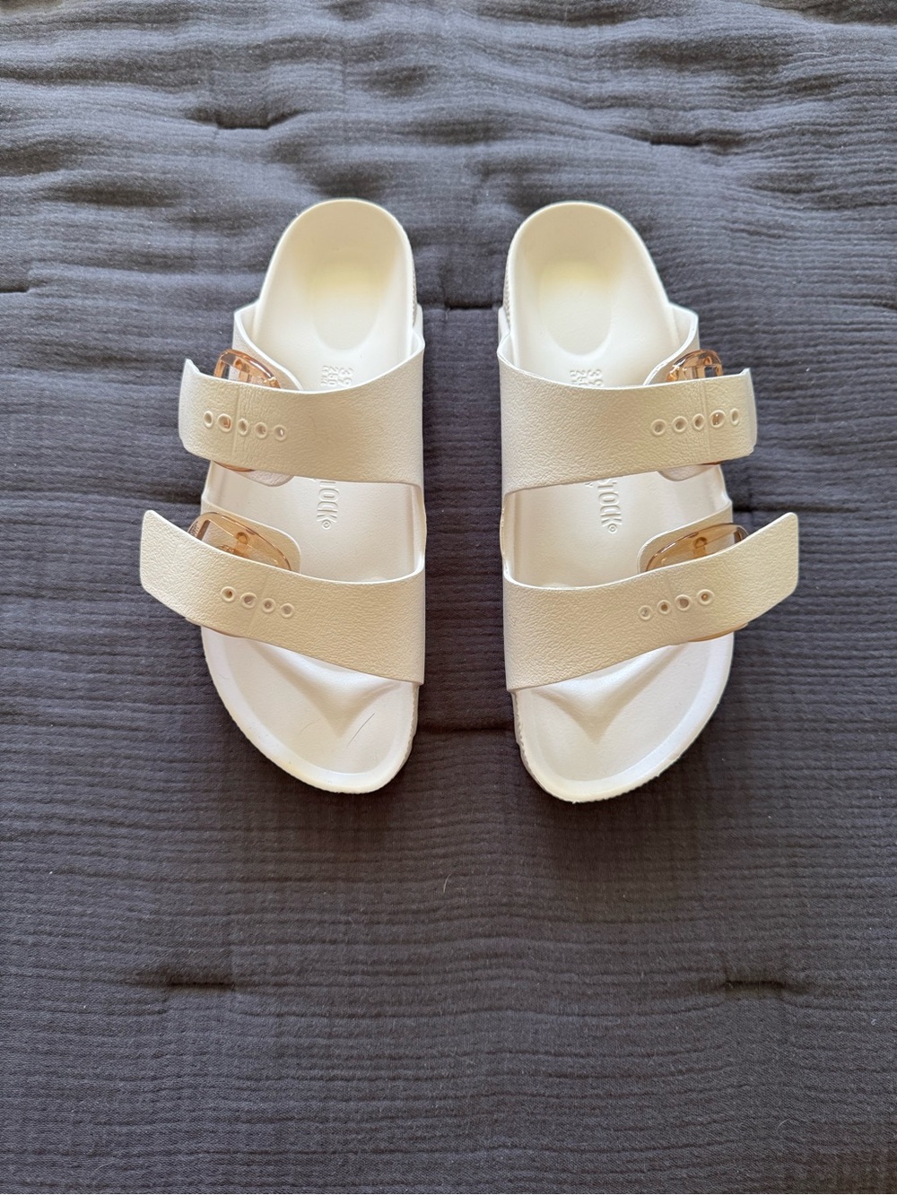 NWOT Birkenstock Arizona Big Buckle EVA Eggshell Sandals Size 39